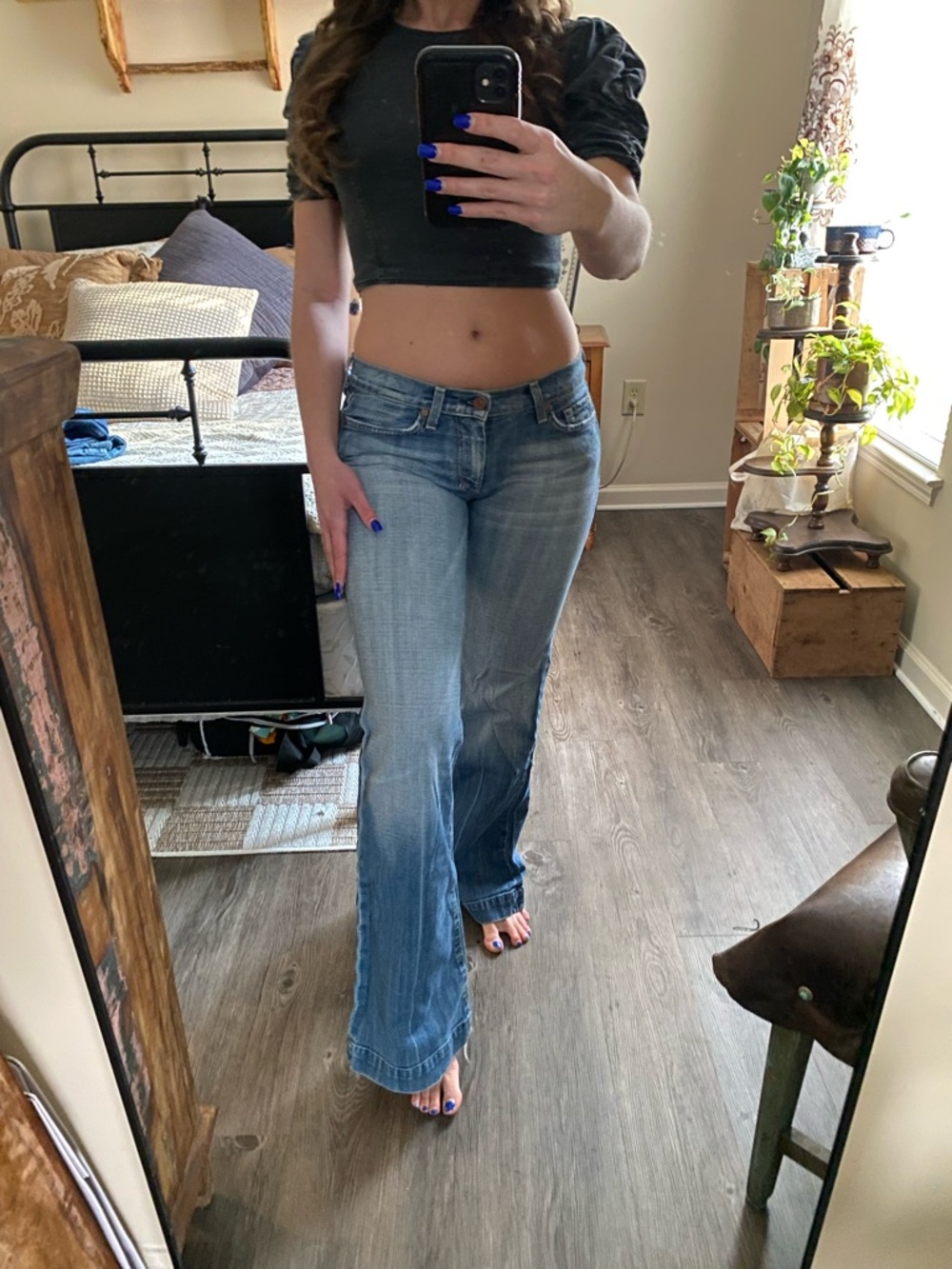7 for all Mankind Vintage Mid-Rise Flared Light Blue Denim Jeans — Women’s 28 - Picture 2 of 10